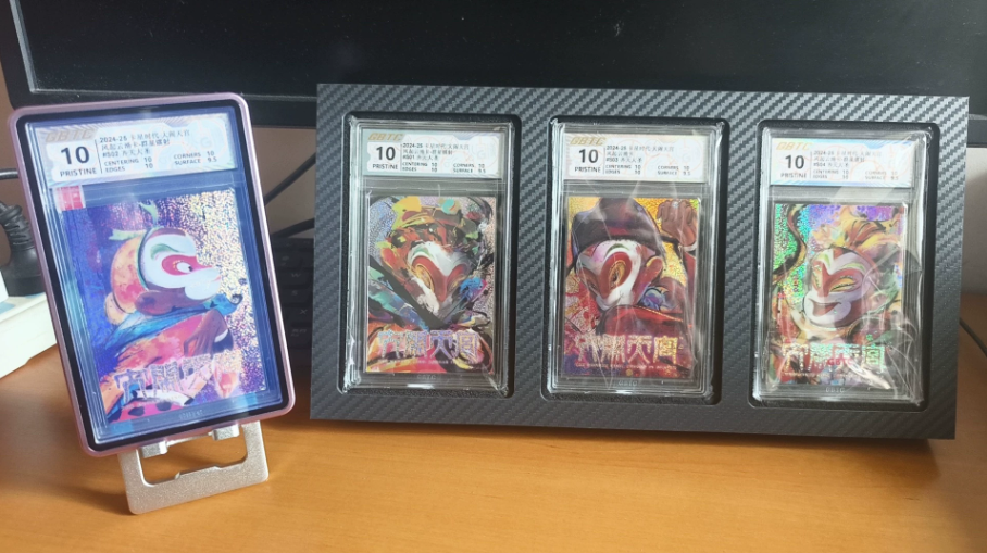 Modular Trading Card Display Frame Case | PSA & BGS | Pokémon • MTG • Yu-Gi-Oh • One Piece • Sports Cards - The Card Collective