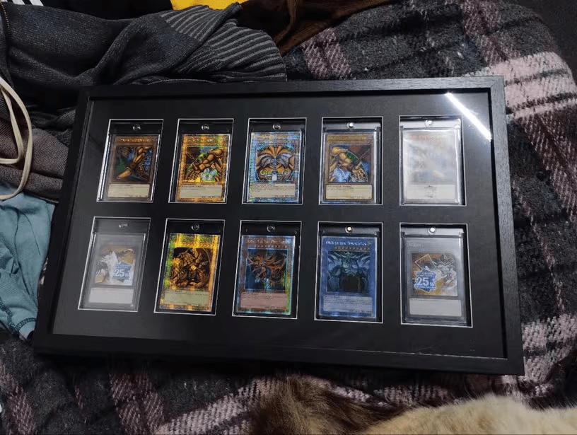 OneTouch Magnetic Trading Card Display Frame Case – Custom Colour Frame | Pokémon • MTG • Yu - Gi - Oh • One Piece • Sports Cards - The Card Collective